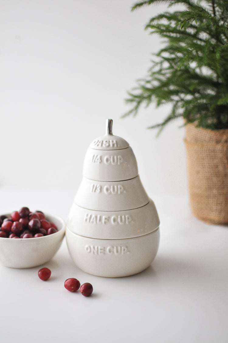 Ceramic Pear with Kitchen Measurements